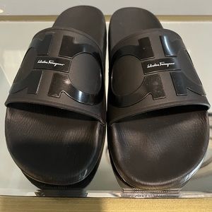 Ferragamo Slides Black size 9
